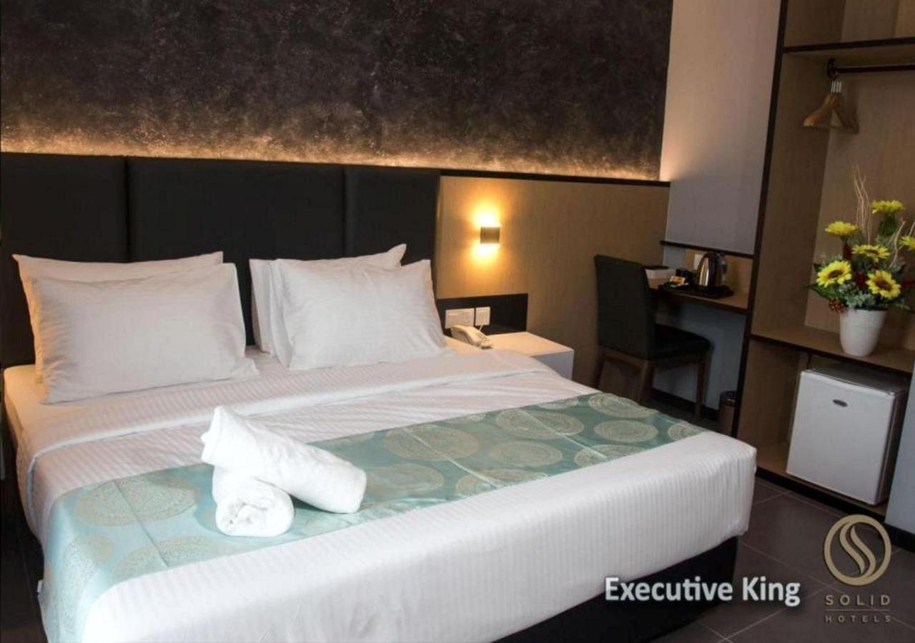 Solid Hotel 2*